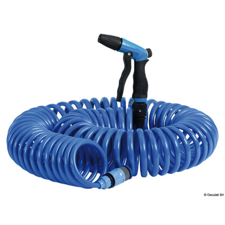 Tuyaux rétractables pour lavage du bateau