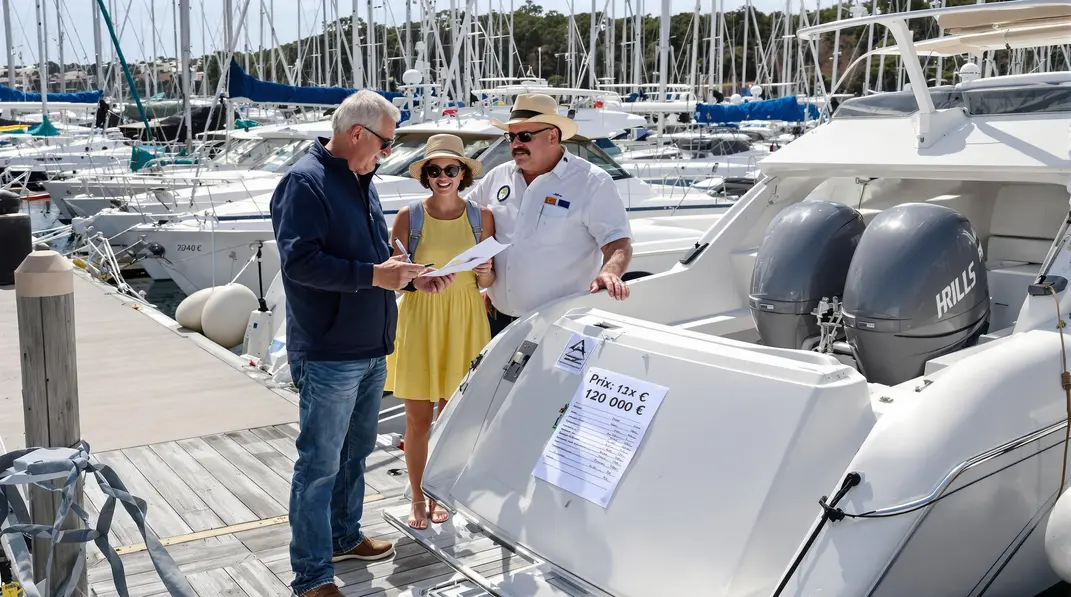 Acheter un bateau nécessite de bien comprendre les coûts initiaux et le financement.